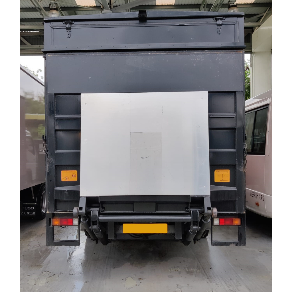 pre-owned truck canter ut0051